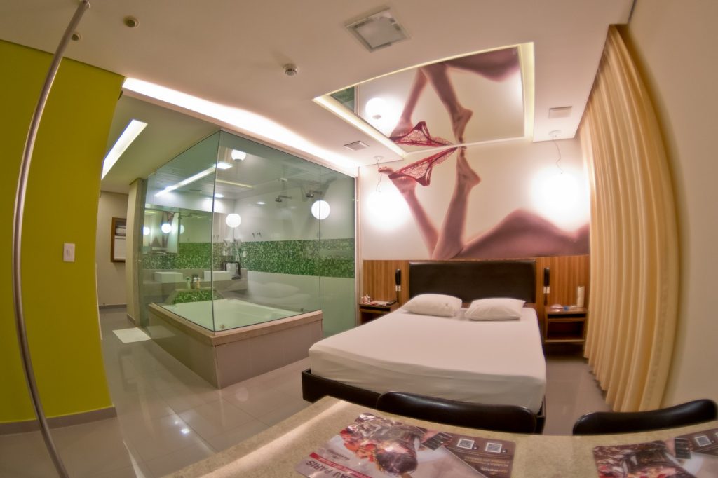 img-suite-hidro-com-garagem-cama